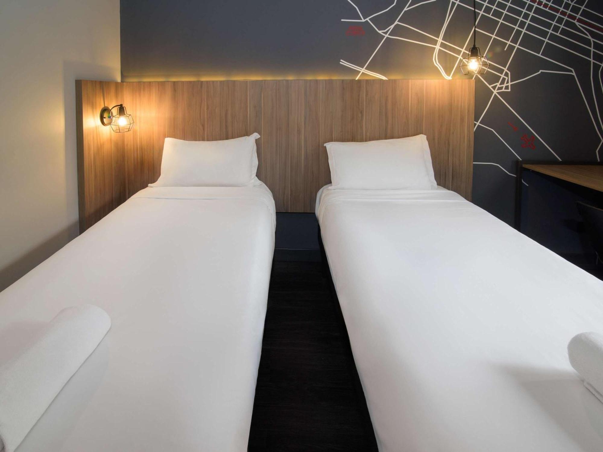 Ibis Curitiba Batel Hotel Bagian luar foto
