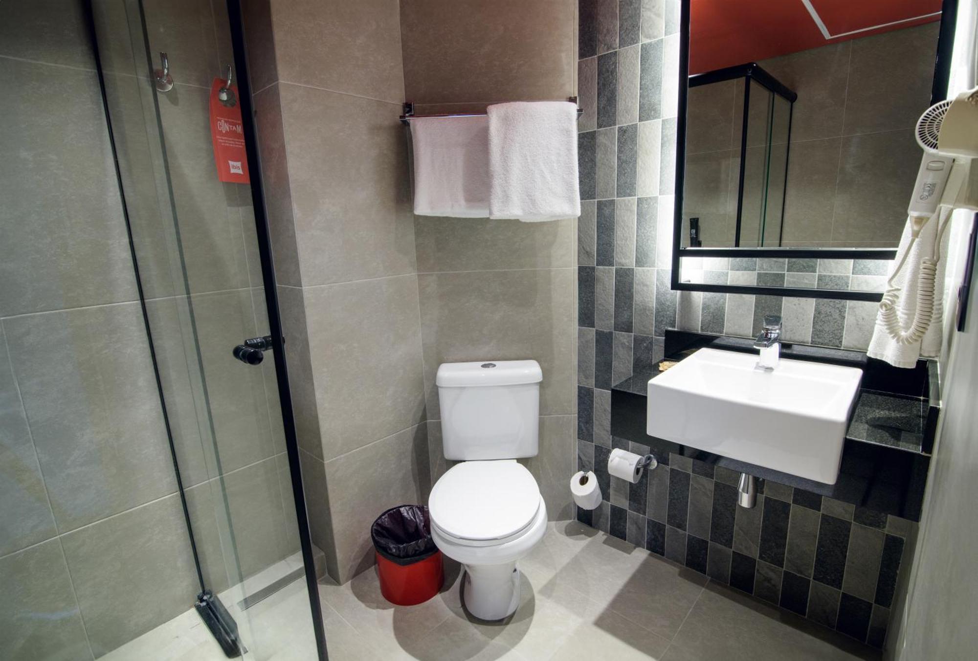 Ibis Curitiba Batel Hotel Bagian luar foto